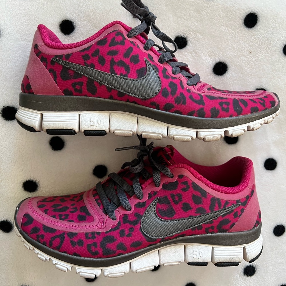 Women’s Pink Cheetah Nike Sneakers - SIZE 6